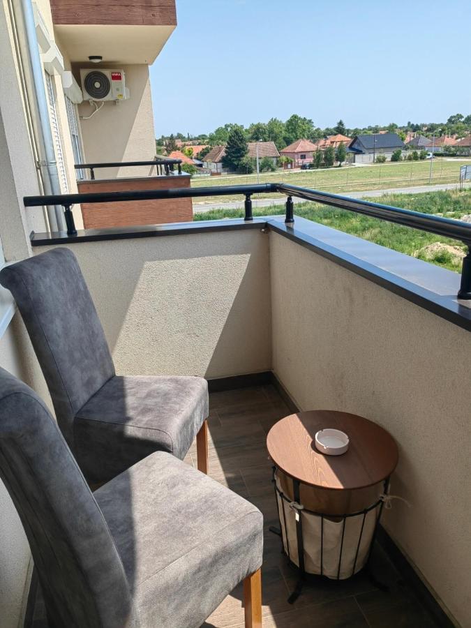 Road Warriors Apartment Суботица Экстерьер фото